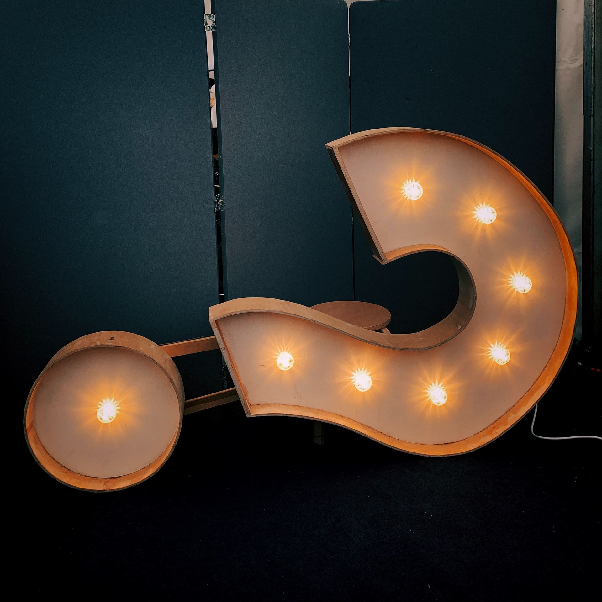 a question mark light on its side